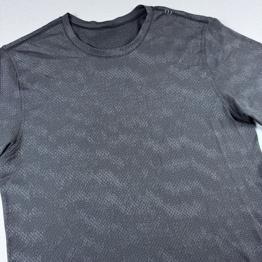 Lululemon Metal Vent Tech Breath Repeat T-Shirt Men L Short Sleeve Black Stretch